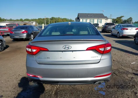 2015 Hyundai Sonata Sport z USA, uszkodzony, nr VIN 5NPE34AF0FH166098